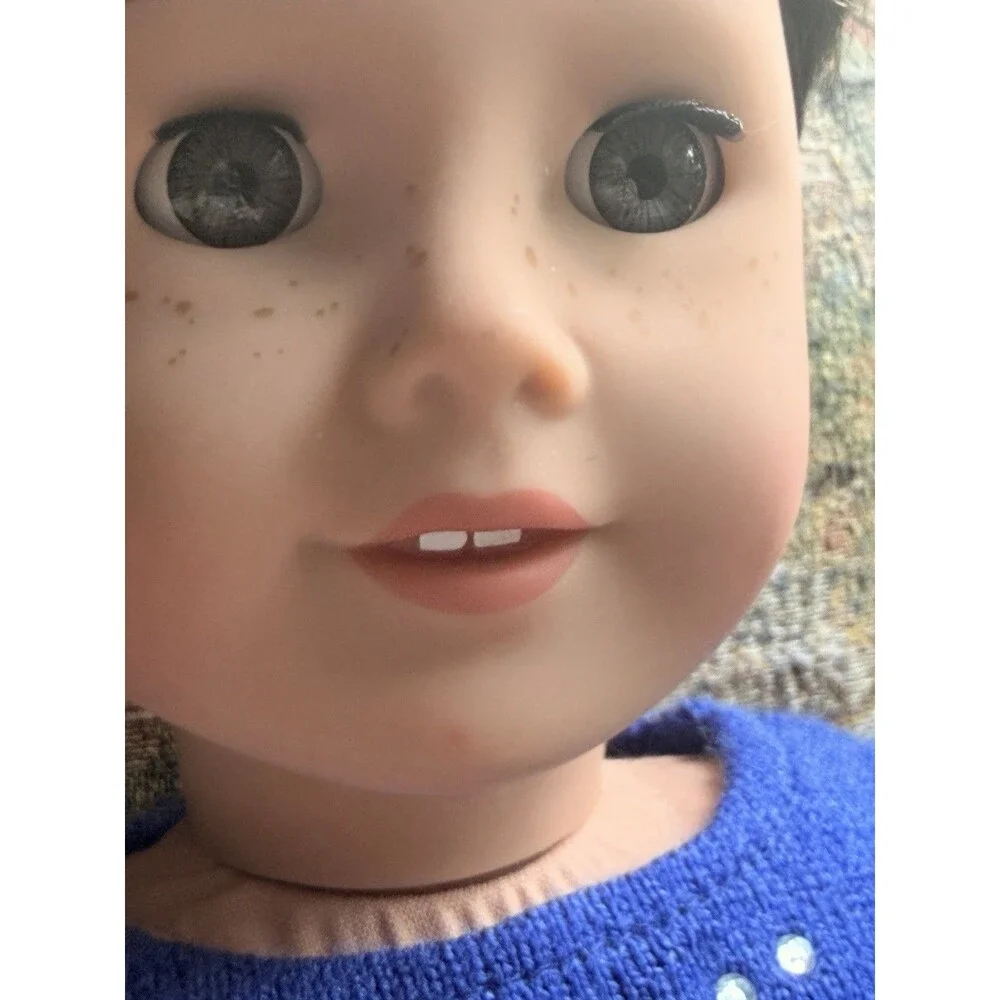American Girl Truly Me Doll Brunette Green Eyes Freckles 18” Blue Dress AS IS